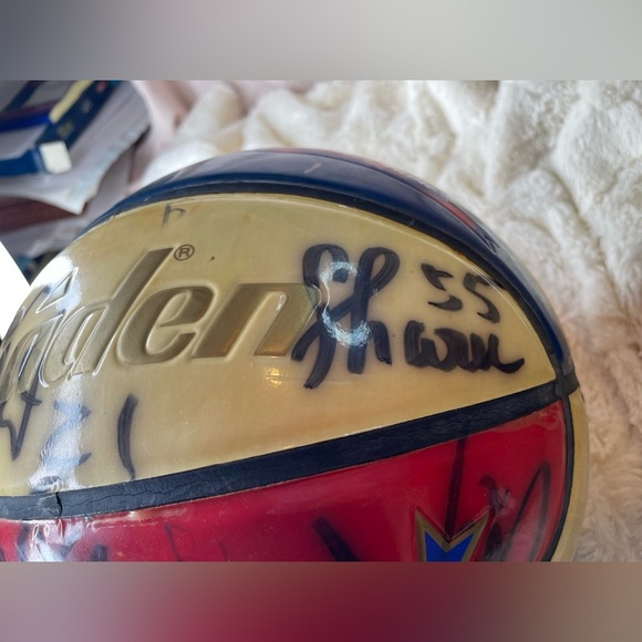 Harlem Globetrotters 2002 Naismith Basketball Hall Of Fame Ball  multiple sig. - Picture 6 of 10